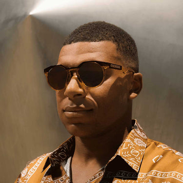 Oakley Occhiali da Sole OO9242 924207 HSTN x Kylian Mbappé Ambra Scuro/Prizm Tungsten Unisex 1
