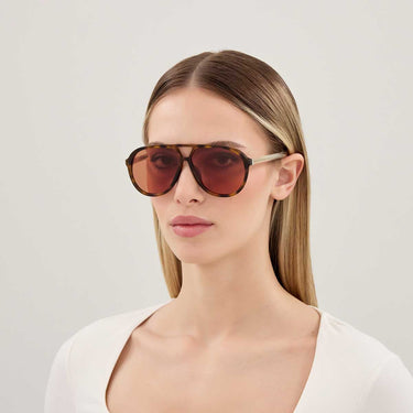 Alexander McQueen Occhiali da Sole AM0586S 002 Marrone Giallo/Marrone Unisex 4