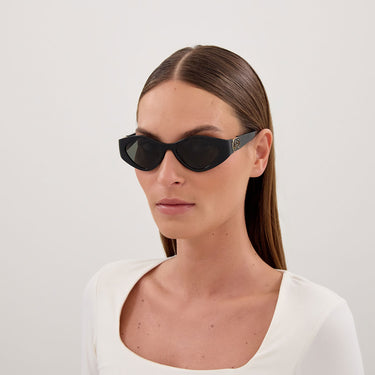 Gucci Occhiali da Sole GG2121S 001 Nero Oro Grigio Donna 4