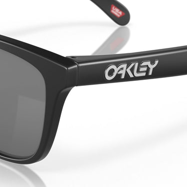 Oakley Occhiali da Sole OO9013 9013F7 Frogskins Nero/Grigio Unisex Polarizzati 5