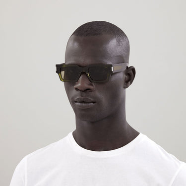 Saint Laurent Occhiali da Sole SL 572 005 Verde/Marrone Unisex 1